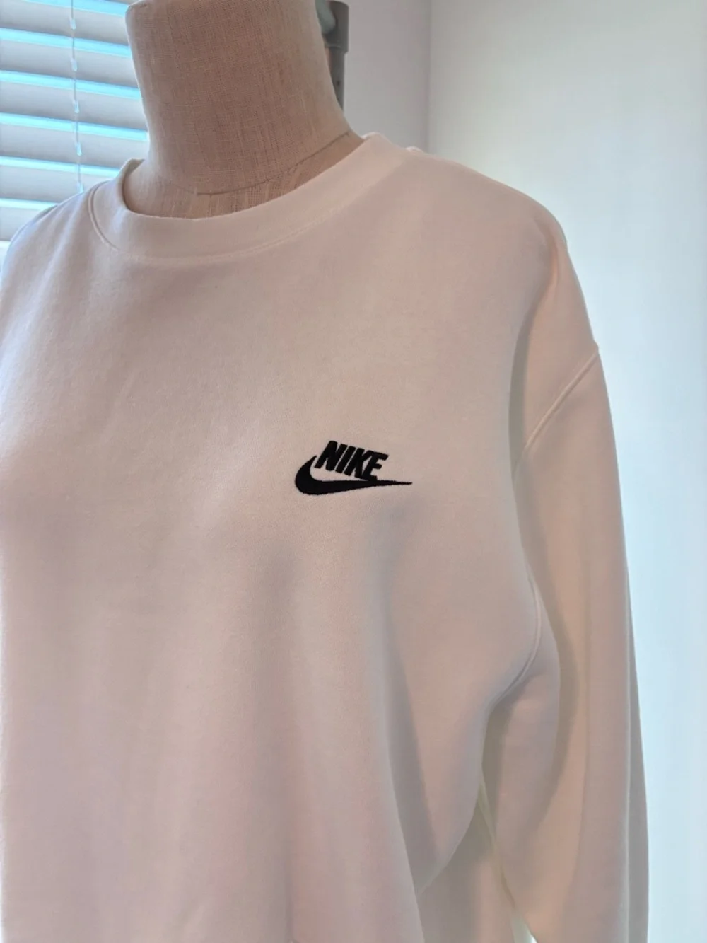 NWOT Nike Men’s White Fleece Crewneck